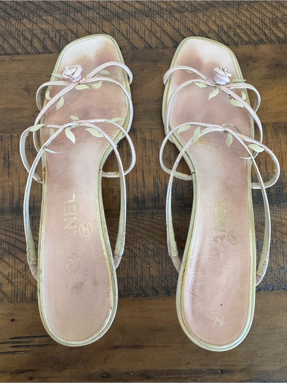Chanel 2001 Vintage Lagerfeld Pink Rosebud Leather Heels EU 37.5 Authentic Shoes - Picture 3 of 8